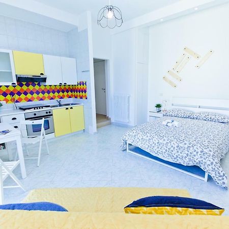 On The Beach Sea-View&Kitchen In Room Salerno Esterno foto