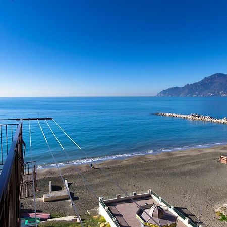 On The Beach Sea-View&Kitchen In Room Salerno Esterno foto