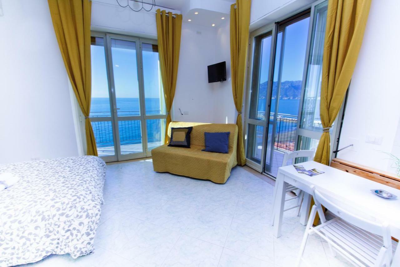 On The Beach Sea-View&Kitchen In Room Salerno Esterno foto