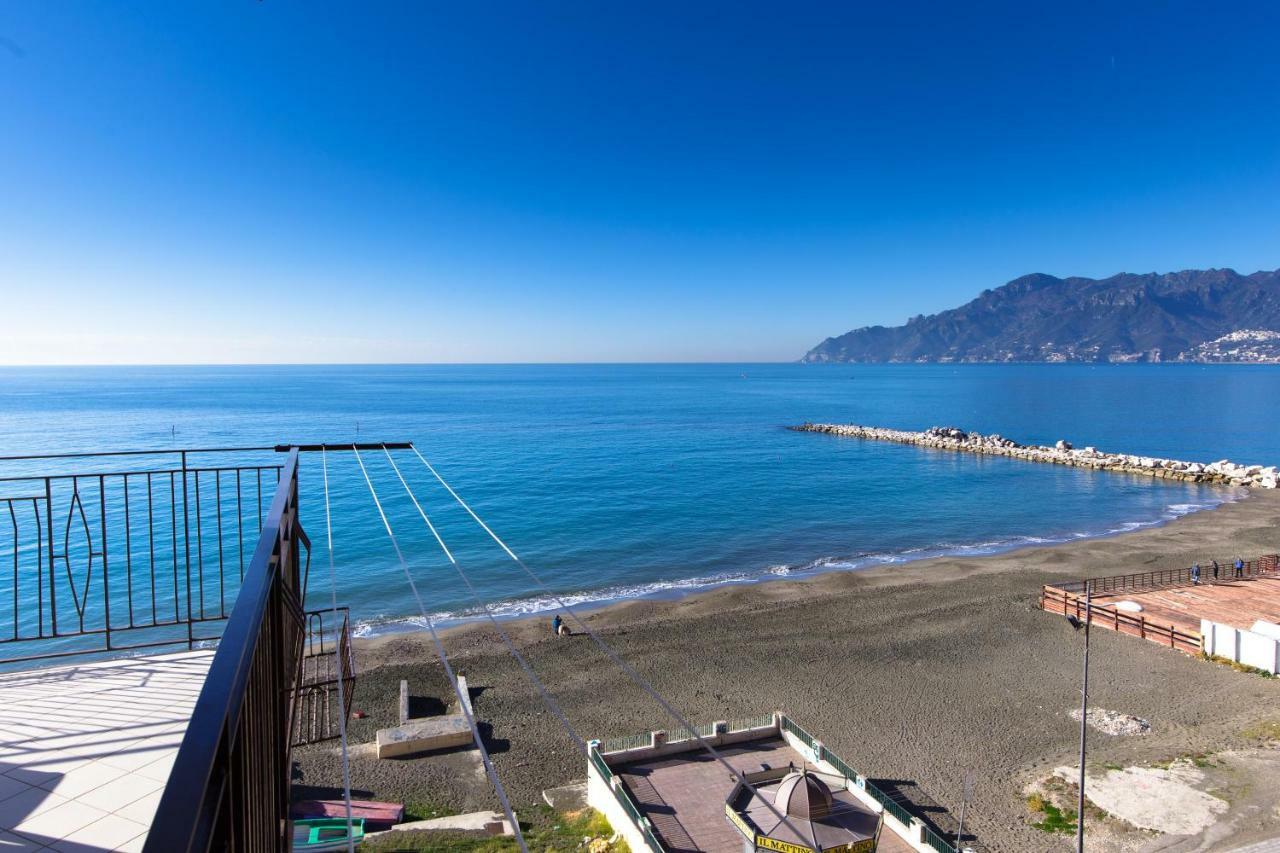 On The Beach Sea-View&Kitchen In Room Salerno Esterno foto