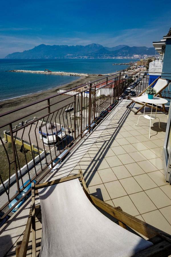 On The Beach Sea-View&Kitchen In Room Salerno Esterno foto