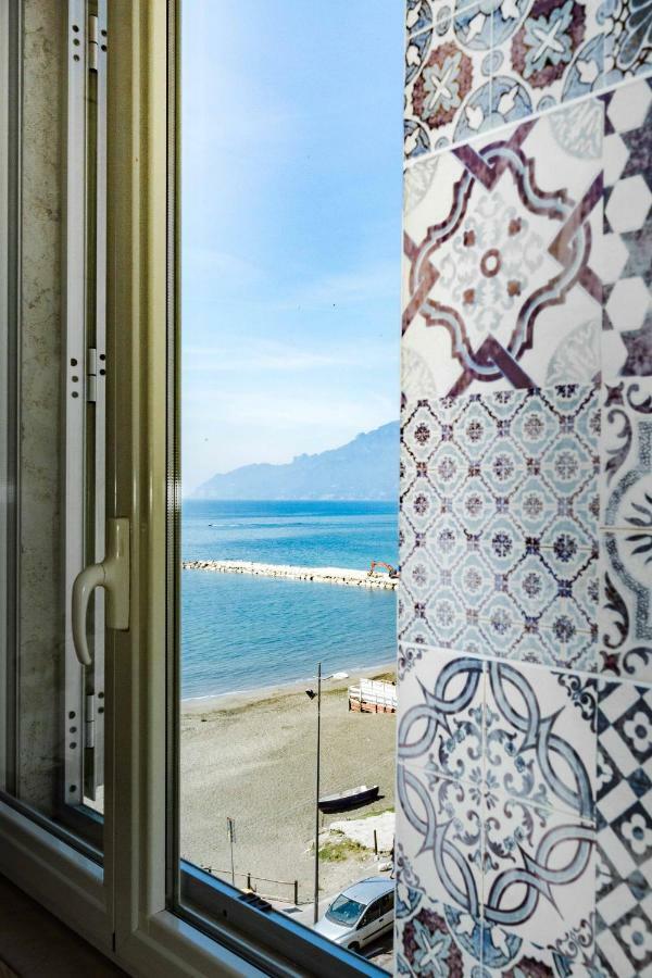 On The Beach Sea-View&Kitchen In Room Salerno Esterno foto